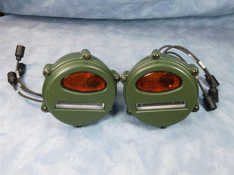 PAIR OF EARLY STYLE MILITARY VEHICLE AMBER LENS FRONT PARKING/TURN SIGNAL LIGHTS M35A1 M37 M38 7762614A