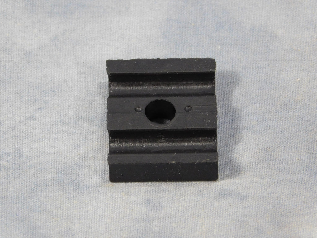 SMALL INJECTION LINE CLAMP REPLACEMENT PAD - 10951418