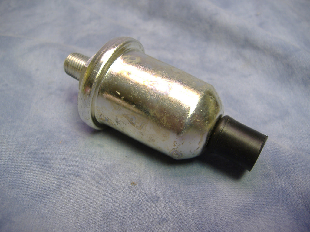 MILITARY 120 PSI OIL PRESSURE SENDING UNIT, MILITARY 120 PSI OIL PRESSURE SENDER, 0-120 PSI MILITARY OIL PRESSURE SENDER, 24 VOLT OIL PRESSURE SENDER, # MS24539-1 NSN 6620009935546 OTHER NUMBERS INCLUDE 800213, 40-2500915, JHP85-430