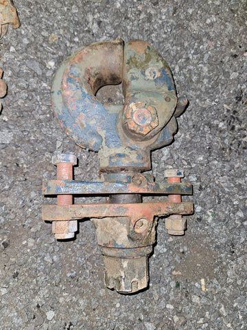 USED, TAKE OFF - PINTLE HOOK ASSEMBLY FOR M35A2 - MS51118-1