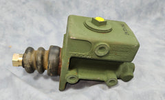 NEW OLD STOCK - MASTER CYLINDER FOR M35A1 - M35A2 7539267