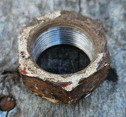 USED, TAKE OFF - RIGHT HAND OUTER LUG NUT FOR DUAL REAR WHEELS M35-M54-M809-M939 MS51983-4