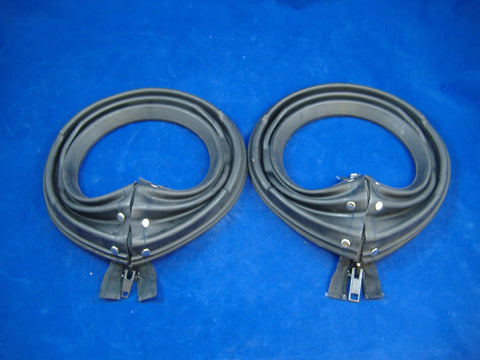 TWO BLACK ZIPPER BOOTS FOR M35A2 - M35A3 7410883