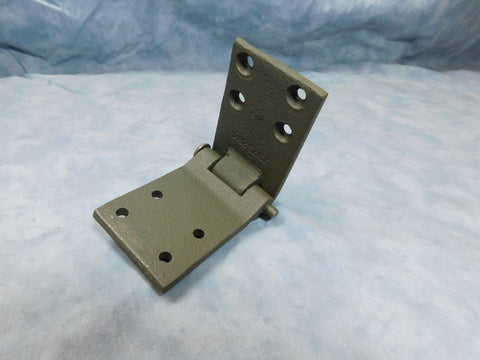 RIGHT HAND DOOR HINGE - 7373285