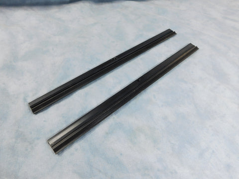 PAIR OF M998 WINDSHIELD WIPER BLADES - 12339505