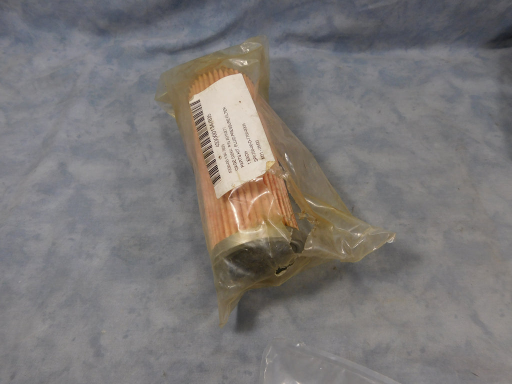 BARGAIN BIN - NEW OLD STOCK SECONDARY FUEL FILTER FOR M35A2 AND M54A2 - 5702776