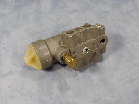 NEW OLD STOCK GENUINE HALDEX AIR GOVERNOR  M35A2,  - 10900525-5