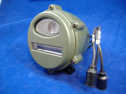 EARLY STYLE MILITARY VEHICLE FRONT PARKING/TURN SIGNAL LIGHT - 7762614